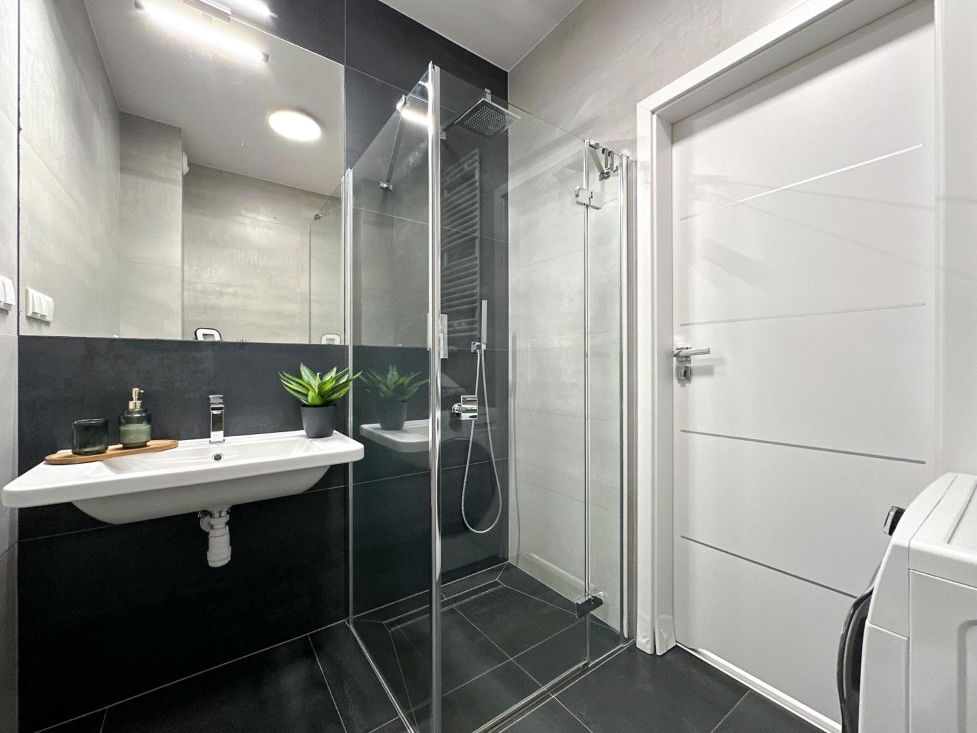 Krakowski Zakatek- Apartament Premium Z Garazem Экстерьер фото